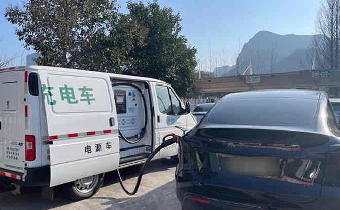 景东汽车搭电